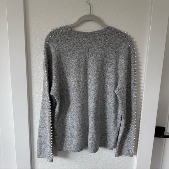 H&M Sweater - Picture 4 of 6